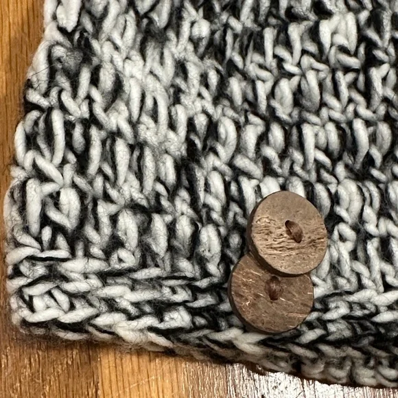 *last chance* C.C | Tan Knit Beanie with Metallic Accents + 2 winter hats - Picture 5 of 16